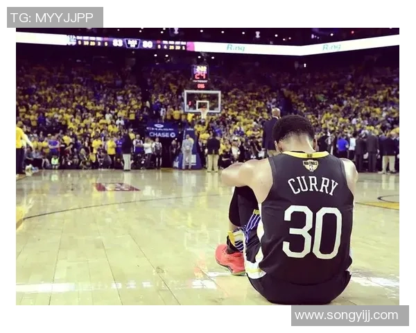 库里三分球总数突破四千大关成为历史第一人再创辉煌纪录